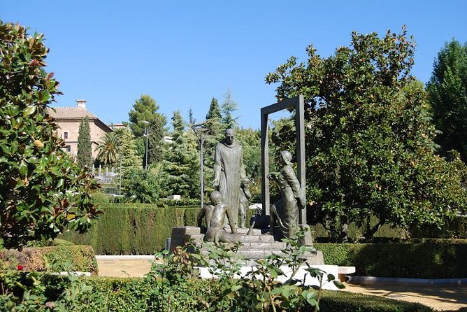 Statue of San Juan de Dios Route on San Juan de Dios. Renaissance Granada